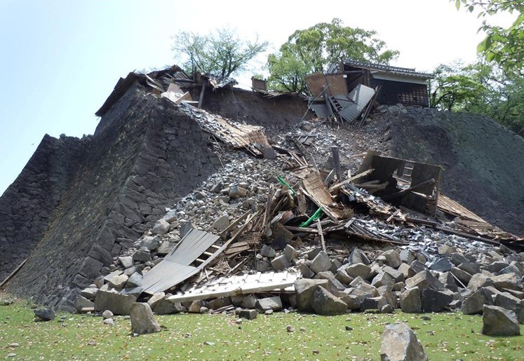  Kumamoto damaged by a series of earthquakes. 